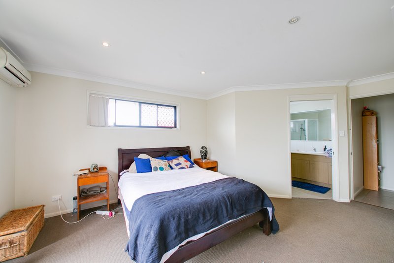 Photo - 6 Sugars Place, Bundamba QLD 4304 - Image 8