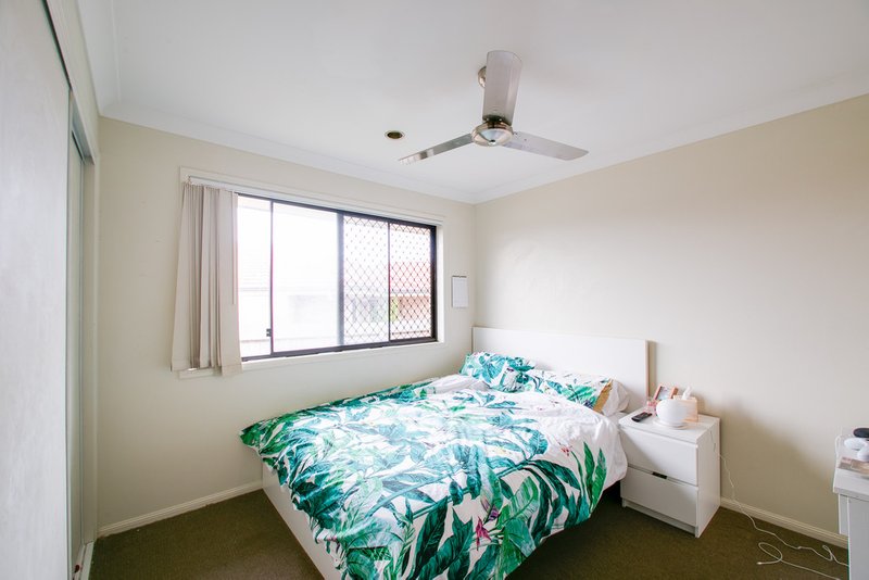 Photo - 6 Sugars Place, Bundamba QLD 4304 - Image 10