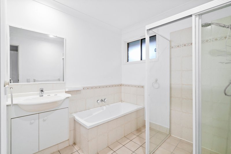 Photo - 6 Summerwine Street, Burleigh Waters QLD 4220 - Image 7