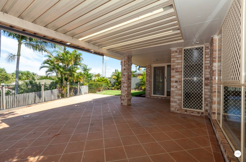 Photo - 6 Suncrest Court, Parkwood QLD 4214 - Image 2