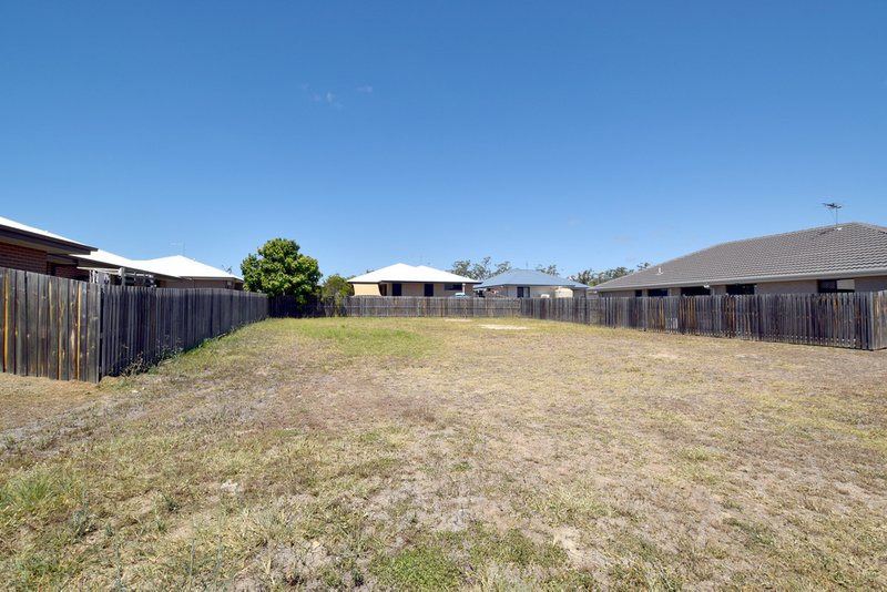 Photo - 6 Sundew Street, New Auckland QLD 4680 - Image 4