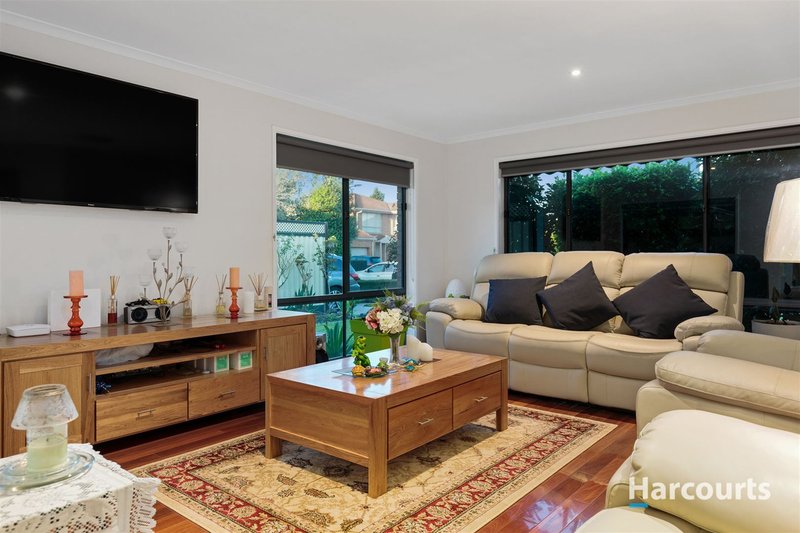 Photo - 6 Sunningdale Court, Rowville VIC 3178 - Image 4