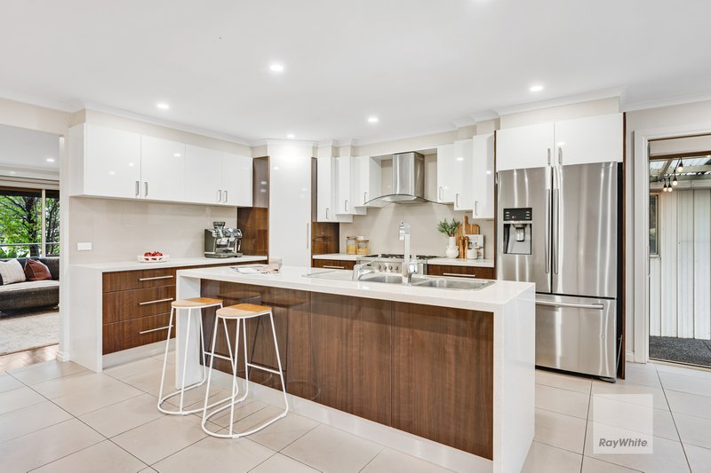 Photo - 6 Sutton Close, Gladstone Park VIC 3043 - Image 13