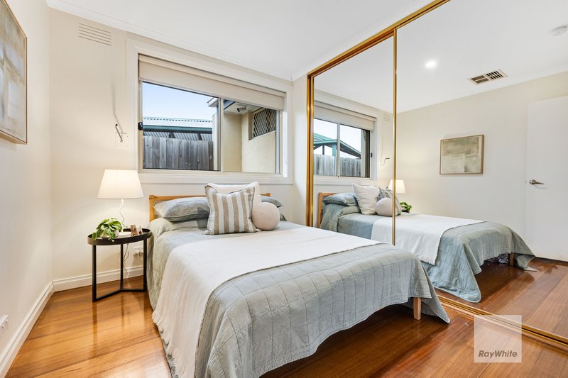 Photo - 6 Sutton Close, Gladstone Park VIC 3043 - Image 21