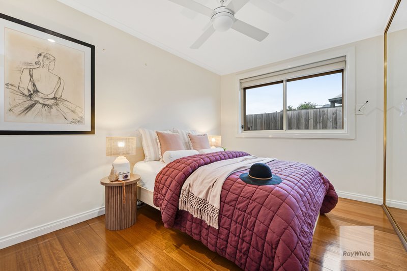 Photo - 6 Sutton Close, Gladstone Park VIC 3043 - Image 22