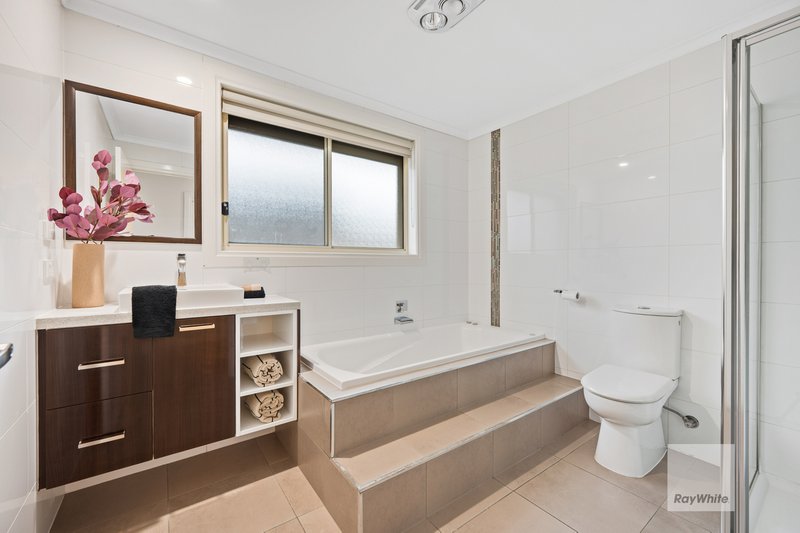 Photo - 6 Sutton Close, Gladstone Park VIC 3043 - Image 24
