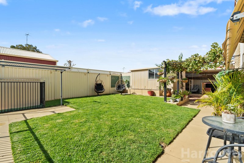 Photo - 6 Swan Close, Dudley Park WA 6210 - Image 18