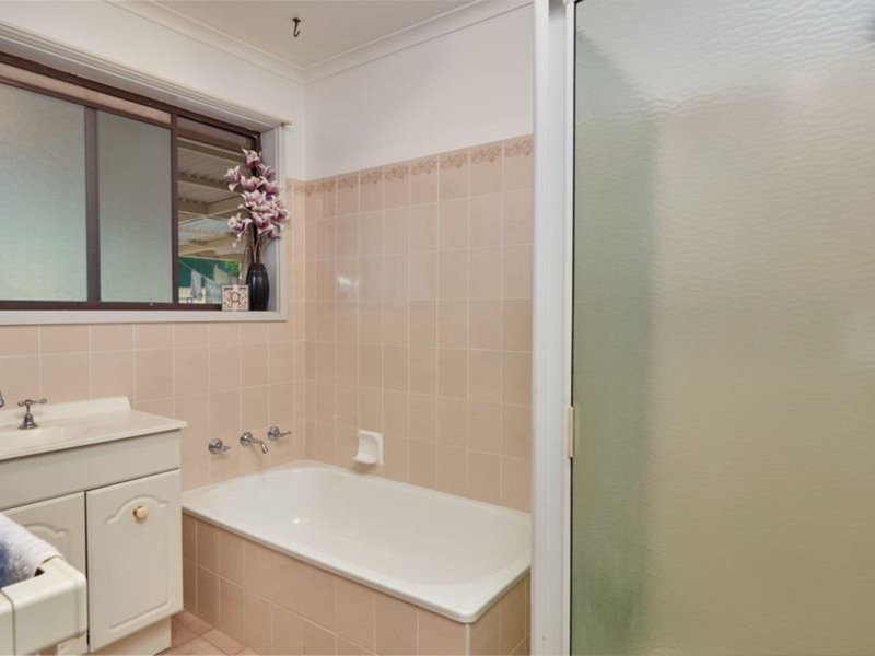 Photo - 6 Swan Street, Ashmont NSW 2650 - Image 6