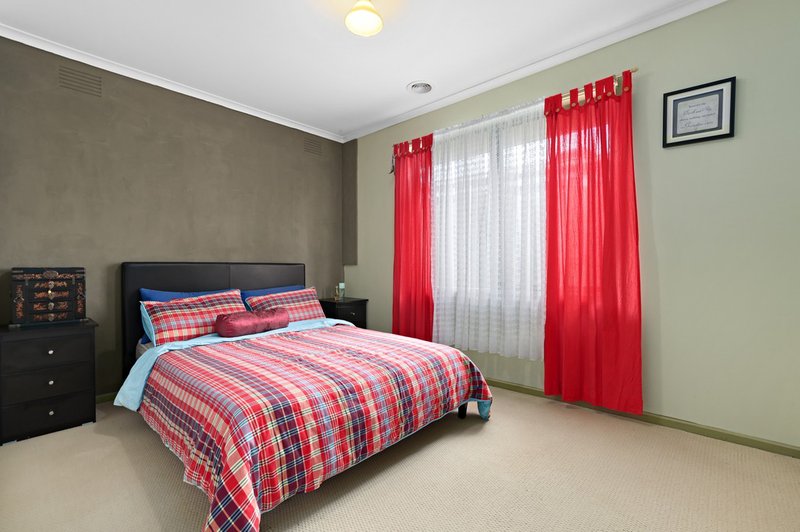 Photo - 6 Swan Street, Werribee VIC 3030 - Image 10