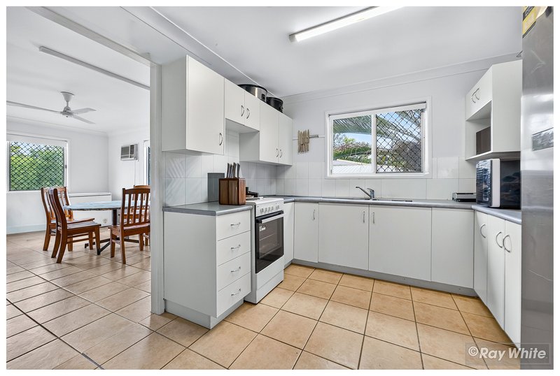 Photo - 6 Sydney King Close, Gracemere QLD 4702 - Image 2