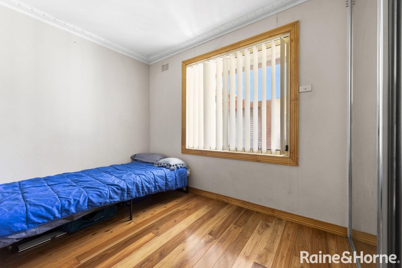 Photo - 6 Syleham Street, St Albans VIC 3021 - Image 6