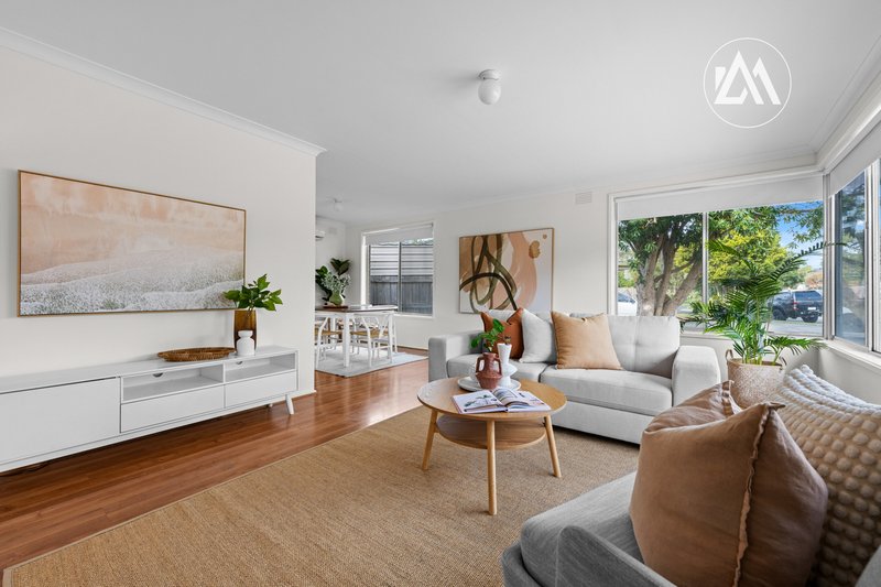 Photo - 6 Talbot Court, Frankston VIC 3199 - Image 2