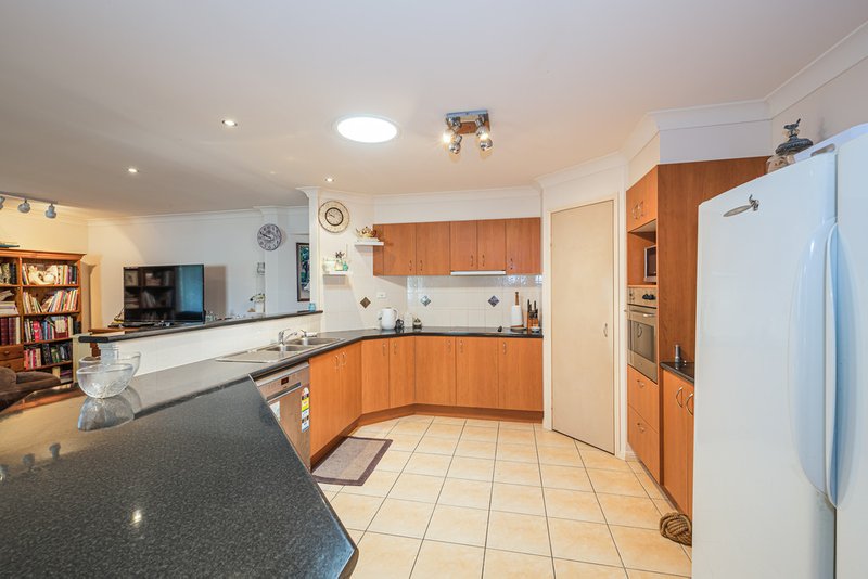 Photo - 6 Tallow Court, Sandstone Point QLD 4511 - Image 4