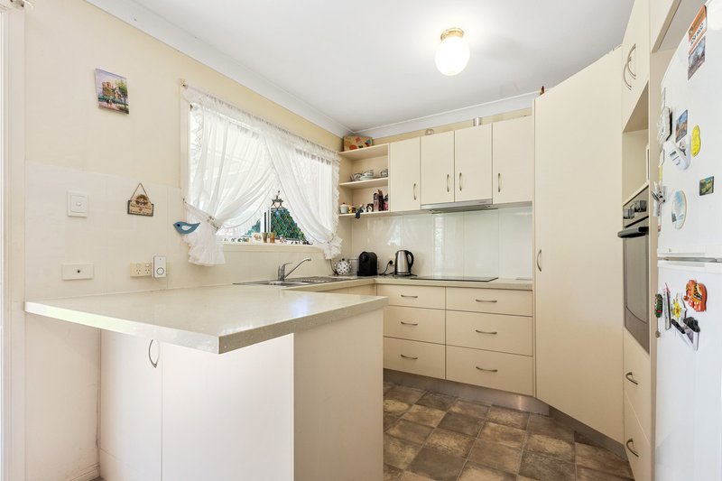 Photo - 6 Tallowwood Street, Kallangur QLD 4503 - Image 8