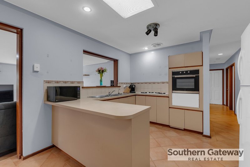 Photo - 6 Talwin Court, Kelmscott WA 6111 - Image 4