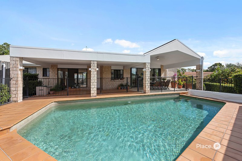 Photo - 6 Tappin Court, Carindale QLD 4152 - Image 2