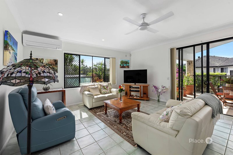 Photo - 6 Tappin Court, Carindale QLD 4152 - Image 4