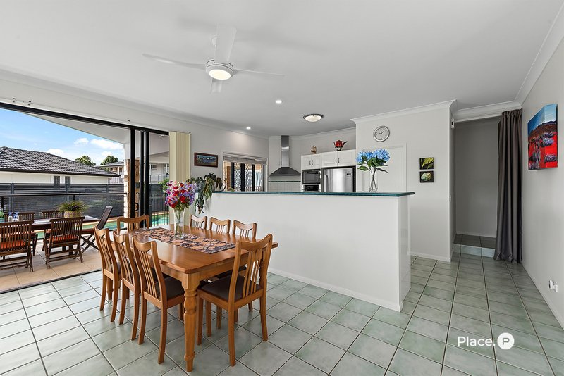 Photo - 6 Tappin Court, Carindale QLD 4152 - Image 6