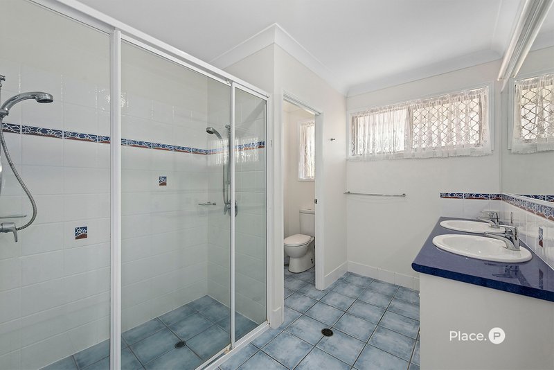 Photo - 6 Tappin Court, Carindale QLD 4152 - Image 11