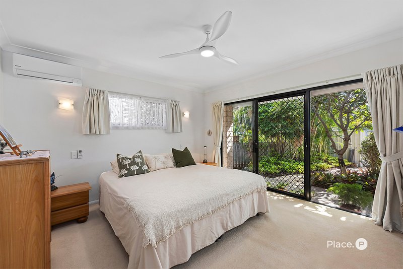 Photo - 6 Tappin Court, Carindale QLD 4152 - Image 12