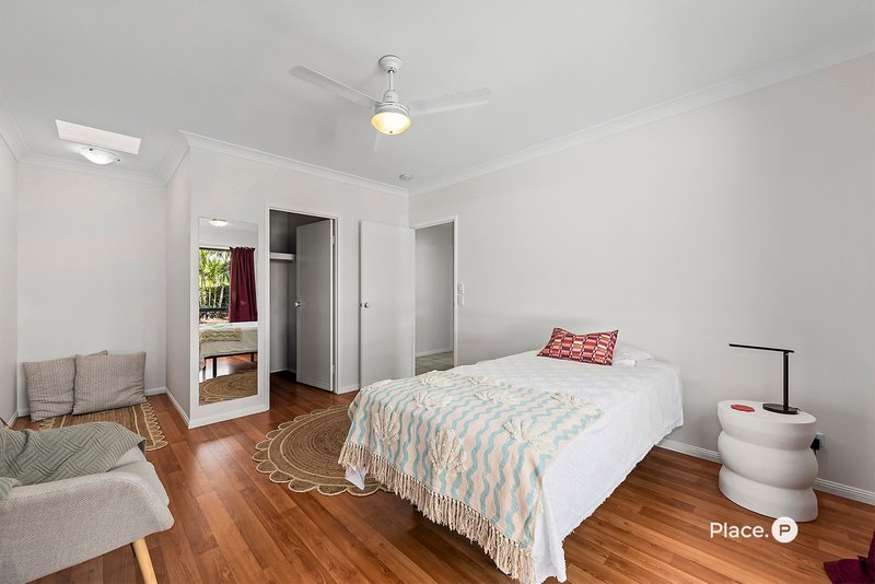 Photo - 6 Tappin Court, Carindale QLD 4152 - Image 13