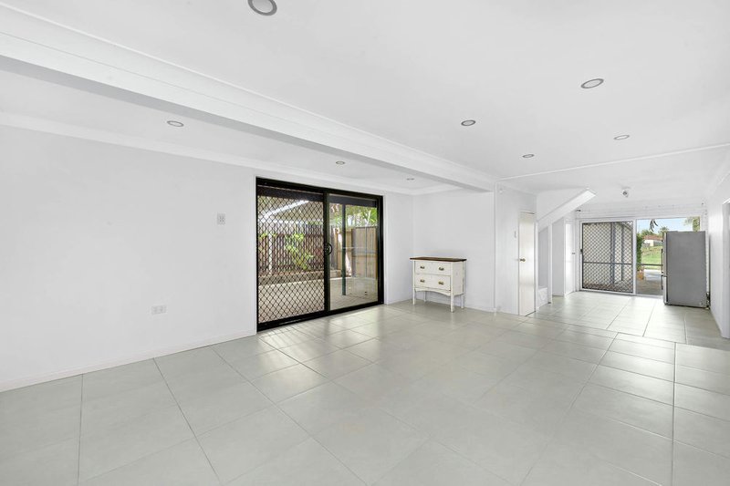 Photo - 6 Tarandi Street, Bray Park QLD 4500 - Image 7