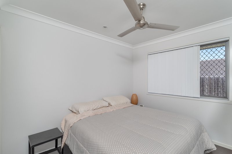 Photo - 6 Tarryn Street, Gleneagle QLD 4285 - Image 10