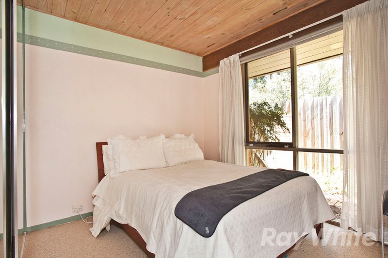 Photo - 6 Tawonga Court, Glen Waverley VIC 3150 - Image 8