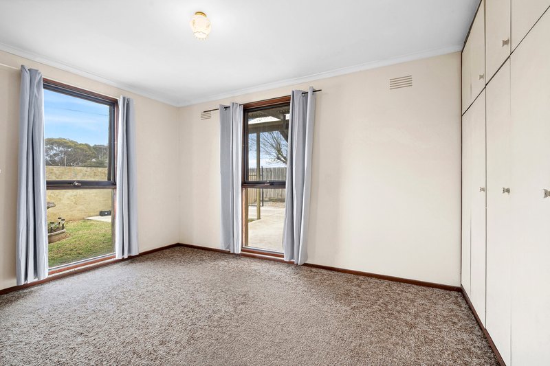 Photo - 6 Teleta Crescent, Corio VIC 3214 - Image 7