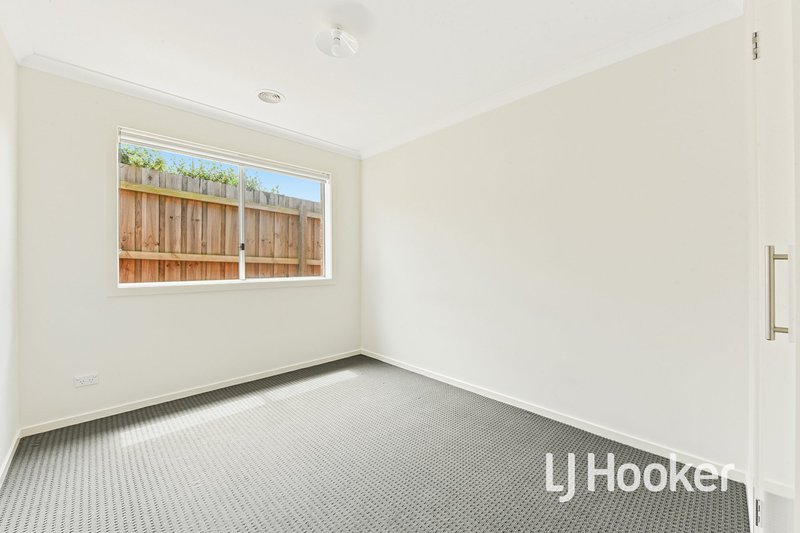 Photo - 6 Telford Circuit, Drouin VIC 3818 - Image 11