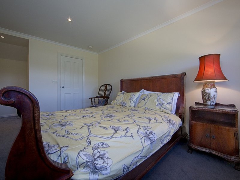 Photo - 6 Tennyson Crescent, Forrest ACT 2603 - Image 15