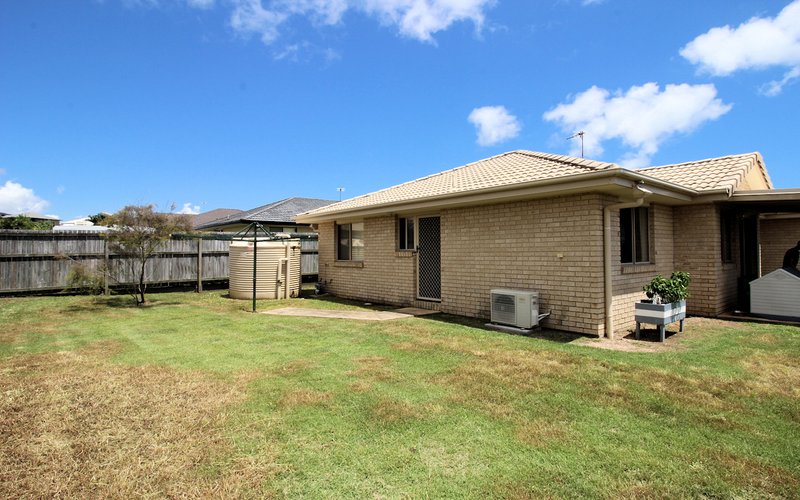 Photo - 6 Teresa Street, Nikenbah QLD 4655 - Image 18