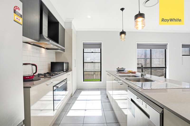 Photo - 6 Teton Street (Gables) , Box Hill NSW 2765 - Image 8