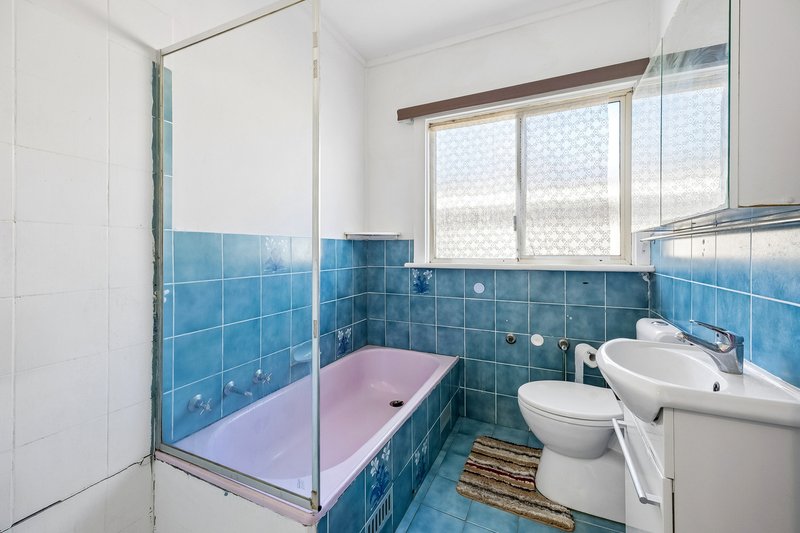 Photo - 6 Teusner Drive, Morphett Vale SA 5162 - Image 17
