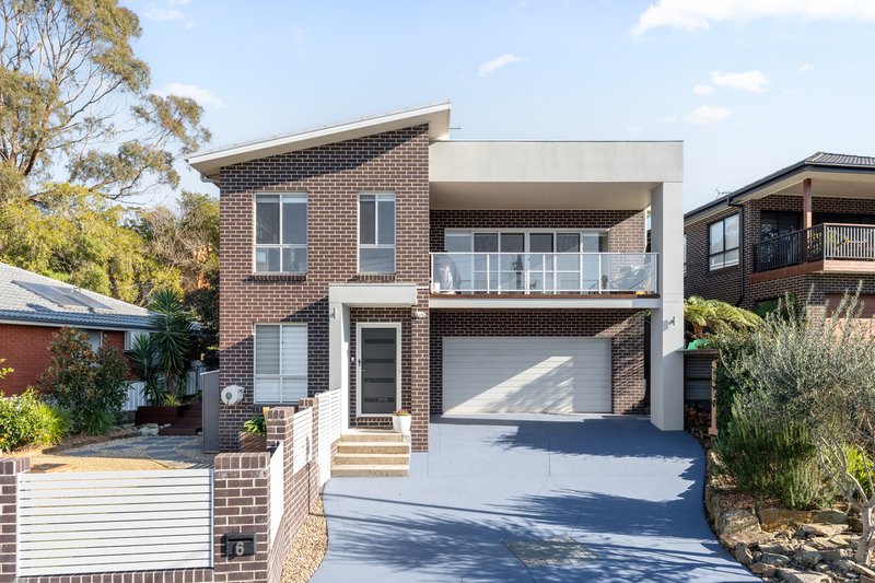 6 The Crescent, Helensburgh NSW 2508