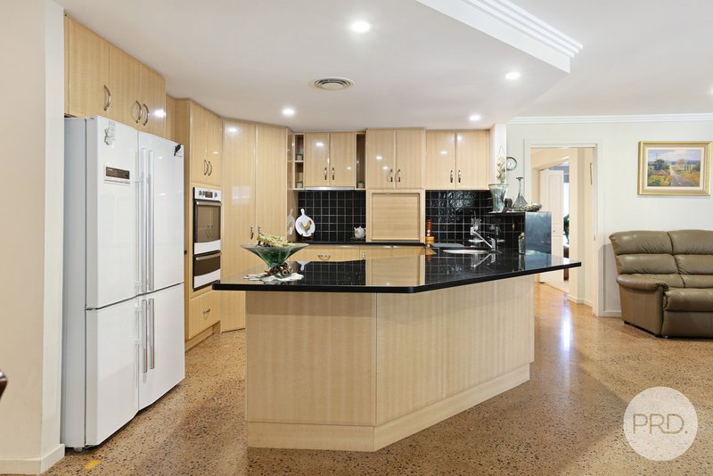 Photo - 6 The Grove, Tamworth NSW 2340 - Image 6