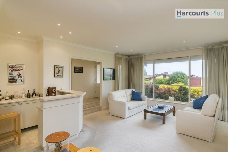 Photo - 6 Thermopylae Crescent, Hallett Cove SA 5158 - Image 3