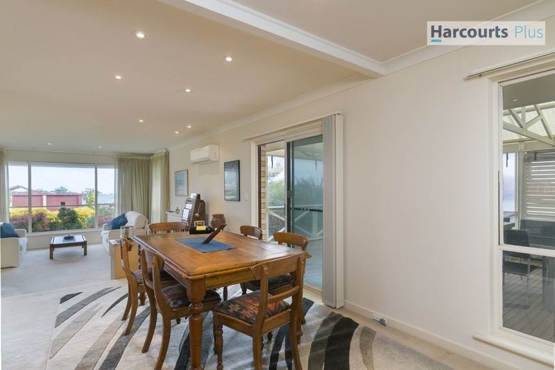 Photo - 6 Thermopylae Crescent, Hallett Cove SA 5158 - Image 6