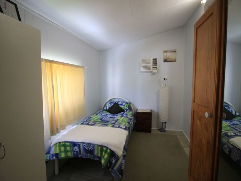 Photo - 6 Third St , Home Hill QLD 4806 - Image 7