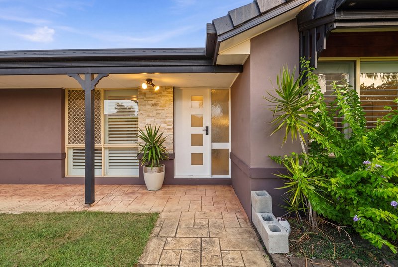 Photo - 6 Thornbill Place, Burleigh Waters QLD 4220 - Image 4