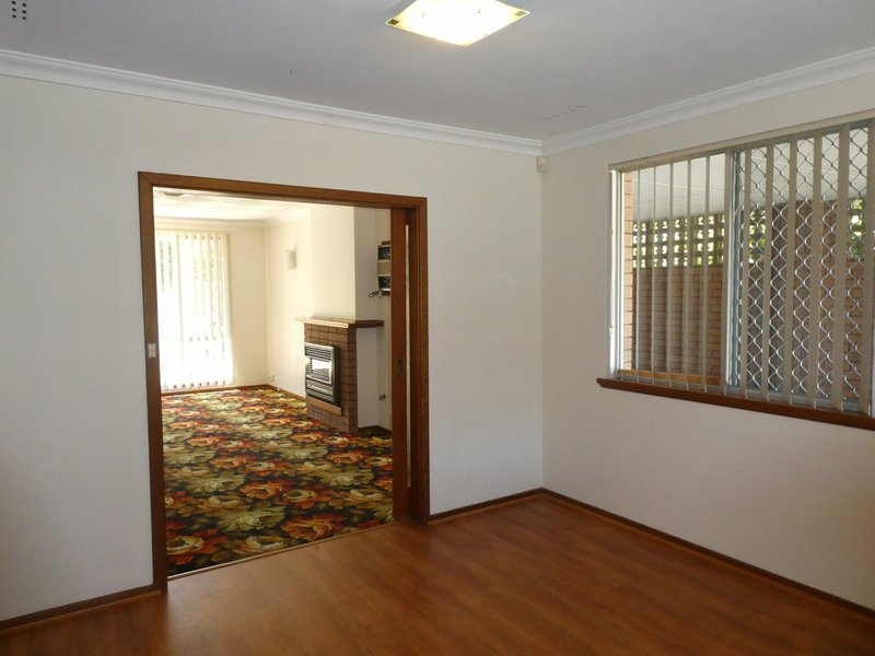 Photo - 6 Thursley Way, Gosnells WA 6110 - Image 11