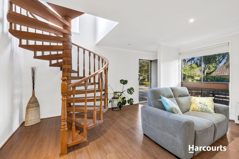 Photo - 6 Tilson Drive, Vermont VIC 3133 - Image 4