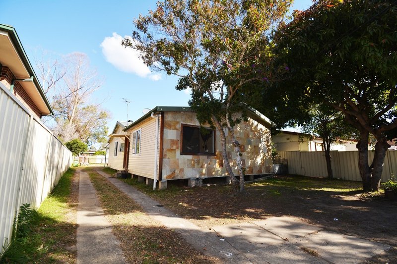 Photo - 6 Togil Street, Canley Vale NSW 2166 - Image 5