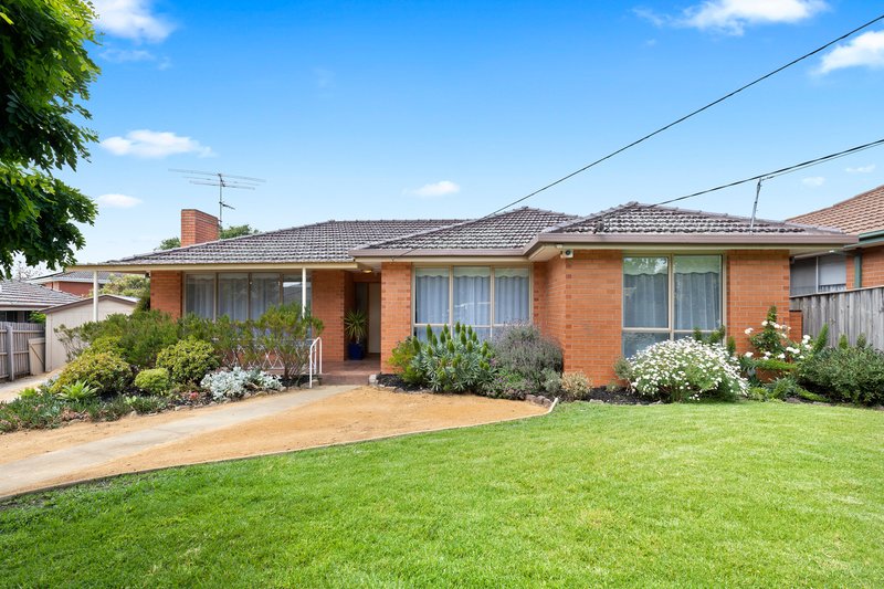 Photo - 6 Tomar Court, Cheltenham VIC 3192 - Image 2