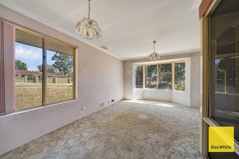 Photo - 6 Tonkin Place, Girrawheen WA 6064 - Image 4