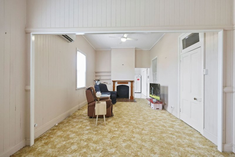 Photo - 6 Tooth Street, Nobby QLD 4360 - Image 8