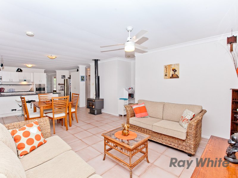 Photo - 6 Topknot Court, Narangba QLD 4504 - Image 3