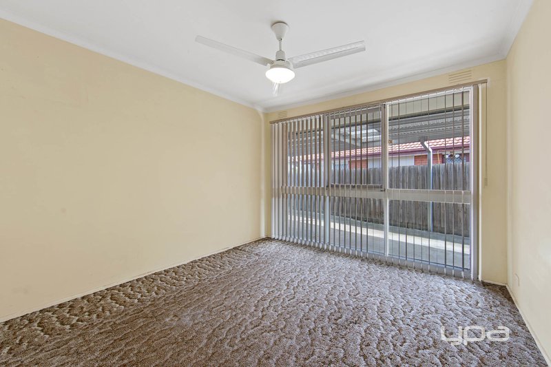 Photo - 6 Torino Street, St Albans VIC 3021 - Image 9