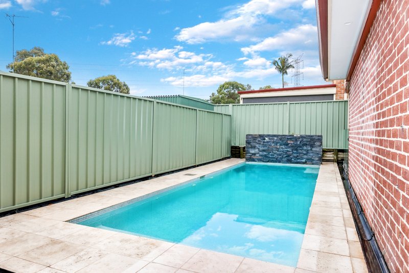 Photo - 6 Torquay Terrace, Glenmore Park NSW 2745 - Image 18