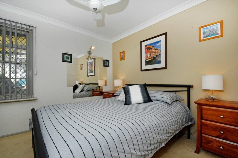 Photo - 6 Trafford Court, Craigie WA 6025 - Image 7